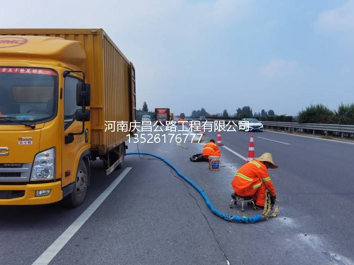道路壓漿隊(duì)分享關(guān)于四季公路養(yǎng)護(hù)的要點(diǎn)！